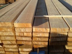 Обрезная доска из лиственницы